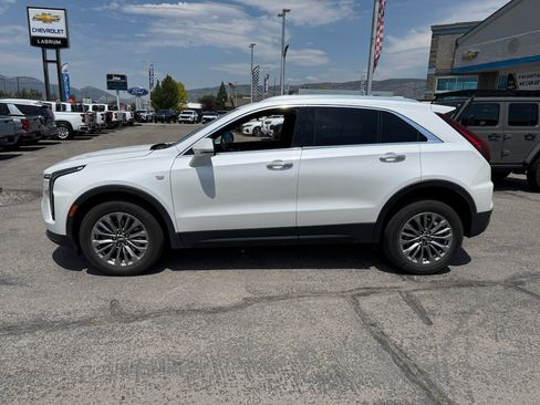 Used 2024 Cadillac XT4 Premium Luxury AWD/4WD image 3