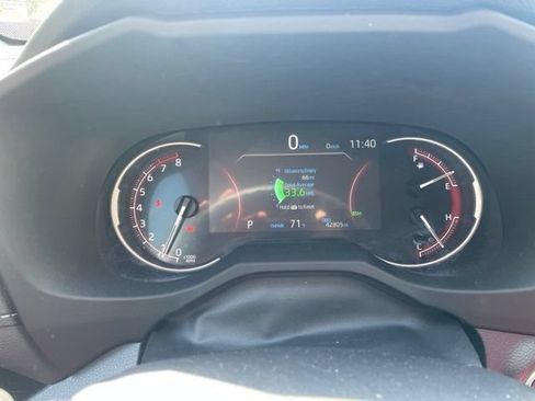 Used 2025 Toyota RAV4 XLE FWD image 6