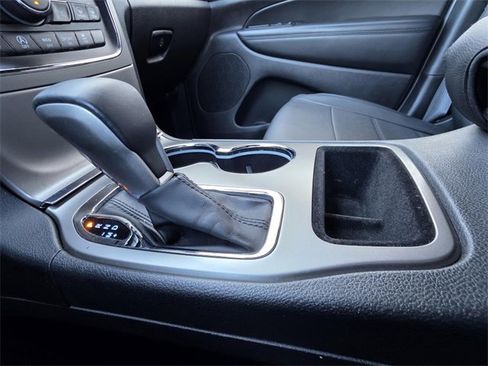 Used 2019 Jeep Grand Cherokee Laredo image 20