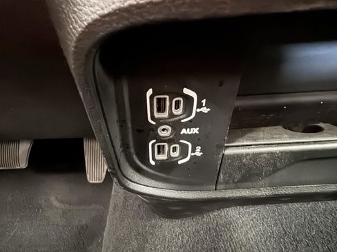 Used 2024 RAM 3500 Big Horn AWD/4WD image 16