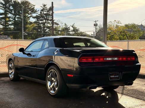 Used 2009 Dodge Challenger R/T image 11