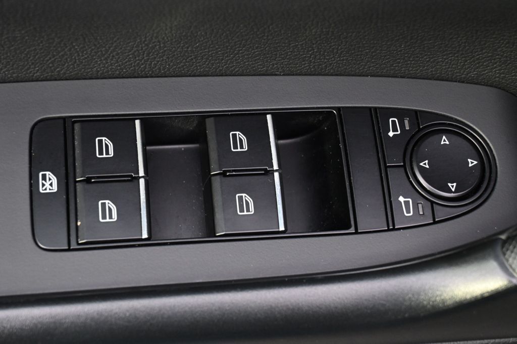 Used 2024 MAZDA CX-50 AWD 2.5 S w/ Accent Package image 17