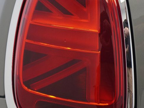 Used 2022 MINI Cooper 4-Door Hardtop FWD image 32