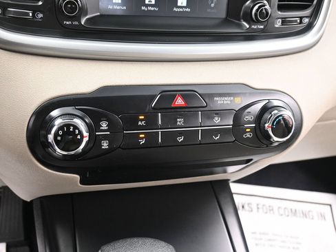 Used 2019 Kia Sorento AWD image 28