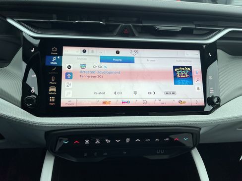 New 2026 Jeep Cherokee Laredo AWD/4WD image 17