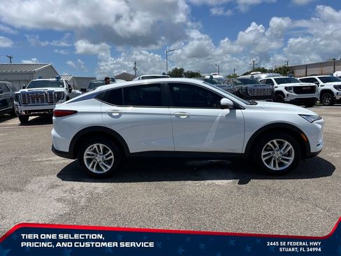 Used 2025 Buick Envista Preferred w/ Convenience I Package FWD image 8
