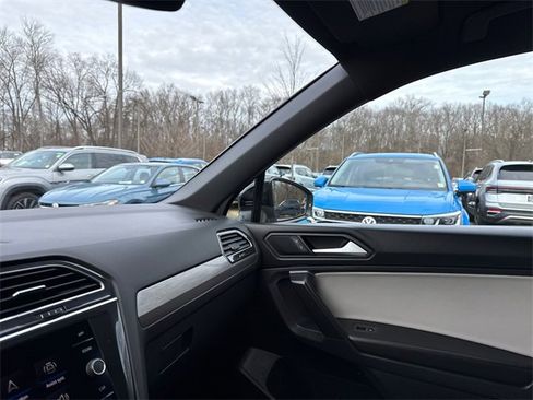 Certified 2021 Volkswagen Tiguan SE R-Line w/ 3rd Row Seat Package image 23