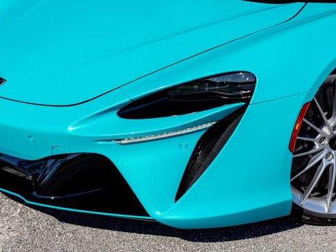 New 2025 McLaren Artura Performance image 20