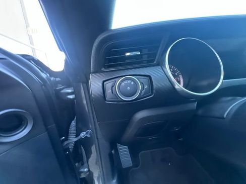 Used 2019 Ford Mustang Coupe RWD image 15