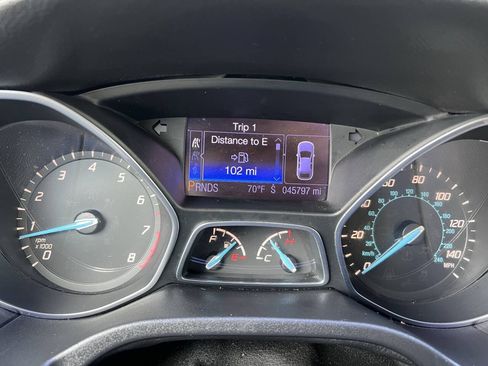 Used 2013 Ford Focus Titanium FWD image 17