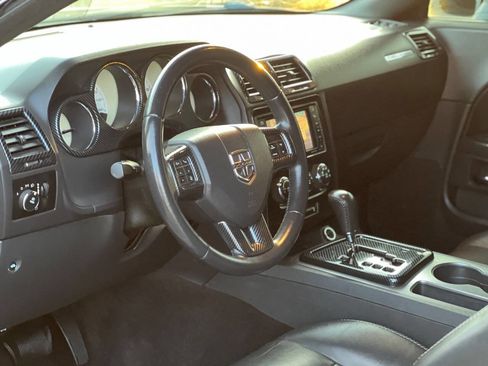 Used 2011 Dodge Challenger R/T image 15