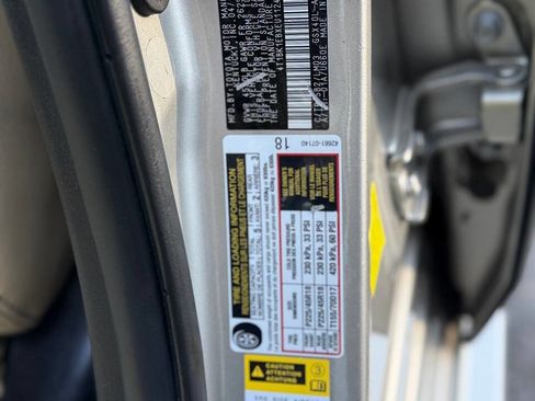 Used 2014 Toyota Avalon Limited image 12