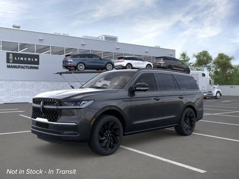 New 2026 Lincoln Navigator Reserve w/ Jet Appearance Package AWD/4WD image 1