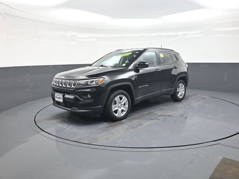 Used 2022 Jeep Compass Latitude w/ Convenience Group image 7
