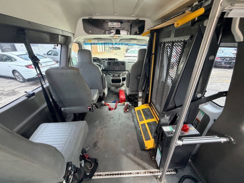 Used 2014 Ford E-250 and Econoline 250 Extended w/ Power Group RWD image 47