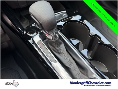 New 2026 Chevrolet Trax ACTIV w/ Sunroof Package FWD image 18