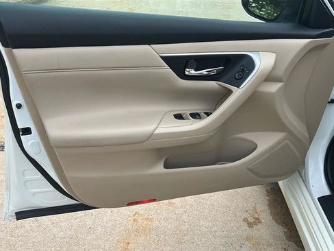Used 2015 Nissan Altima 2.5 SV w/ Convenience Package FWD image 34