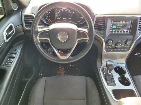 Certified 2021 Jeep Grand Cherokee Laredo image 17