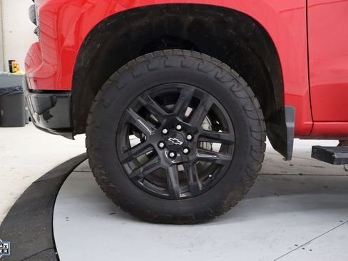 Used 2024 Chevrolet Silverado 1500 LT Trail Boss w/ Convenience Package II image 10