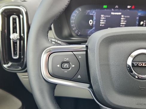 New 2026 Volvo XC40 B5 Ultra w/ Climate Package image 11