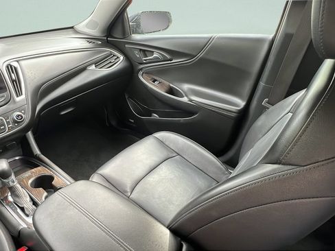 Used 2024 Chevrolet Malibu LT FWD image 12
