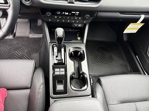 New 2026 Subaru Outback Touring AWD/4WD image 18