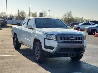 Used 2025 Nissan Frontier SV RWD video 1