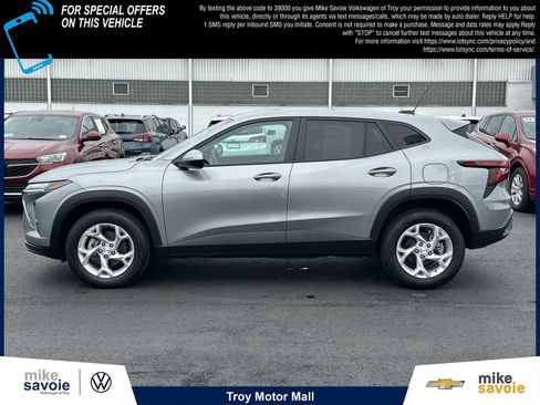 Certified 2024 Chevrolet Trax LS w/ LS Convenience Package FWD image 2