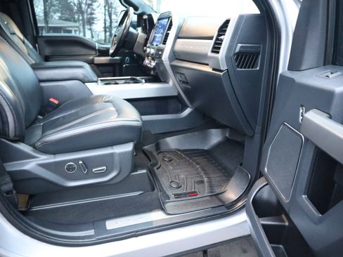 Used 2022 Ford F350 Platinum image 16