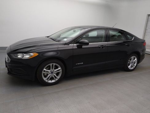 Used 2018 Ford Fusion S image 2