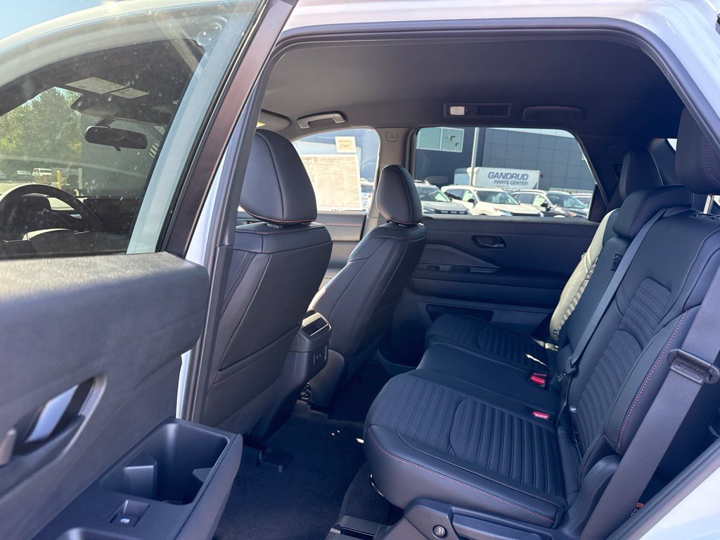 New 2026 Nissan Pathfinder Rock Creek AWD/4WD image 11
