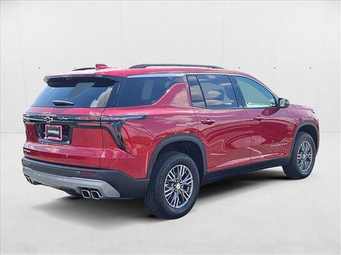 New 2026 Chevrolet Traverse LT w/ Driver Confidence Package image 2