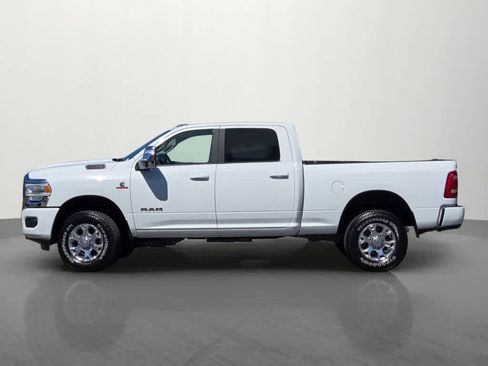 Used 2024 RAM 2500 Laramie AWD/4WD image 3
