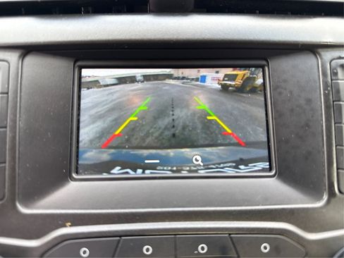 Used 2017 Ford Fusion SE image 25