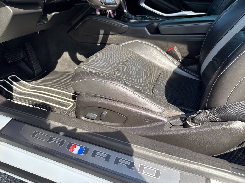 Used 2019 Chevrolet Camaro SS RWD image 16