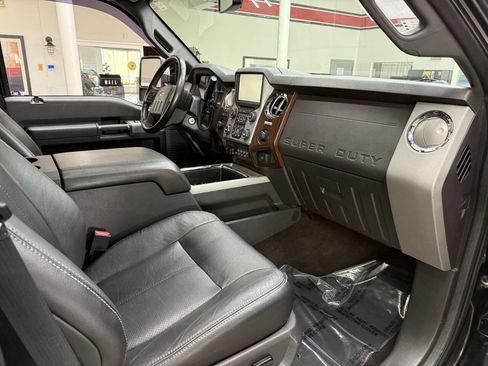 Used 2016 Ford F250 Lariat w/ Lariat Ultimate Package image 17