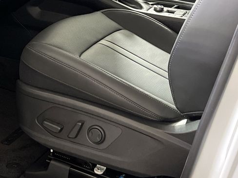 New 2026 Kia Sorento S image 12