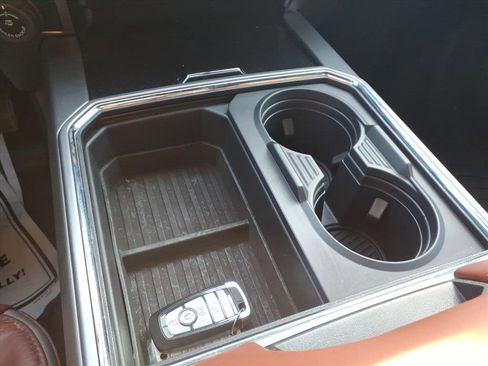 Certified 2022 Ford F250 Platinum image 24