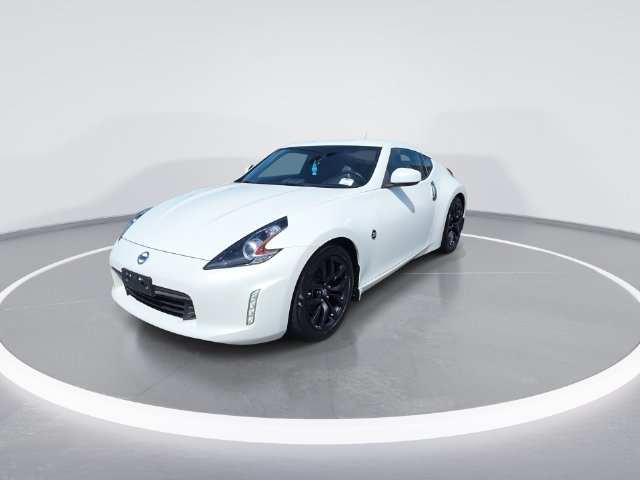 Used 2020 Nissan 370Z Coupe RWD image 3