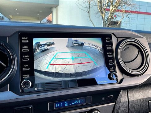 Certified 2021 Toyota Tacoma TRD Off-Road image 12