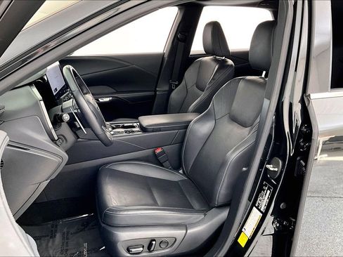 Used 2024 Lexus RX 350 Premium w/ Accessory Package (Z1) image 30