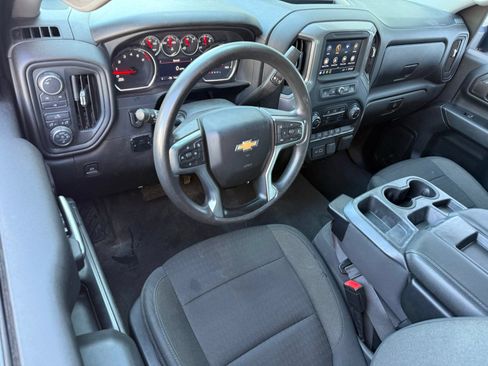 Used 2022 Chevrolet Silverado 2500 Custom w/ Custom Value Package AWD/4WD image 12