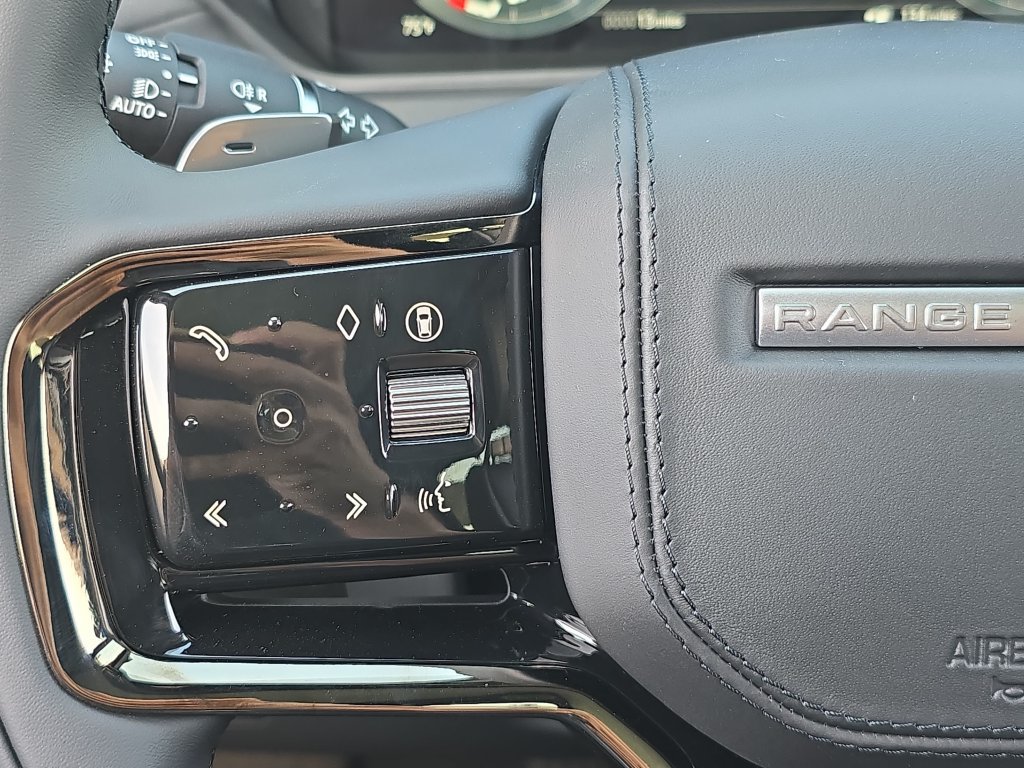 New 2026 Land Rover Range Rover Velar S AWD/4WD image 17