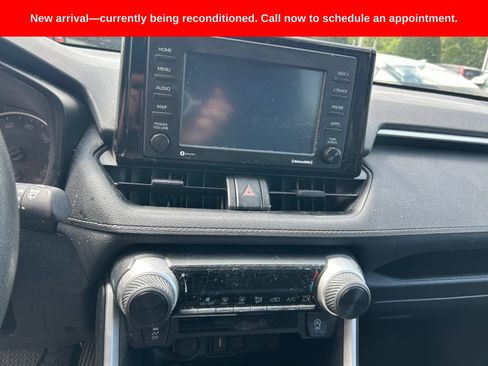 Used 2022 Toyota RAV4 LE AWD/4WD image 12