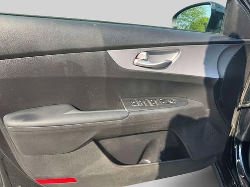 Used 2023 Kia Forte LXS FWD image 14