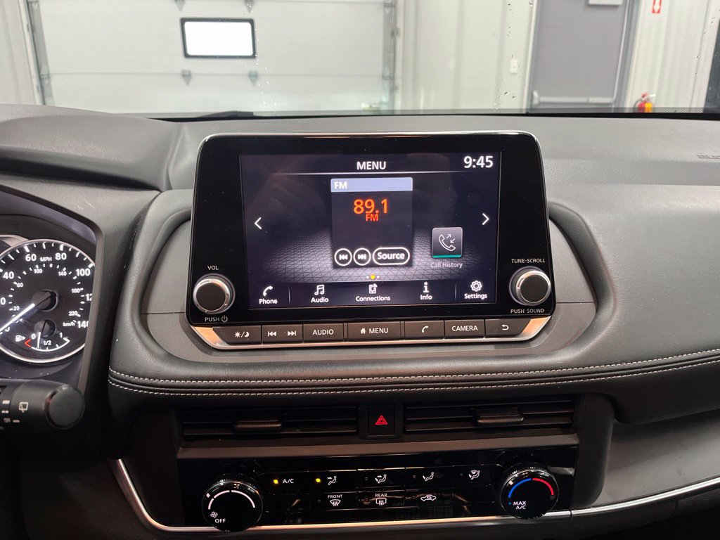 Used 2024 Nissan Rogue S AWD/4WD image 23