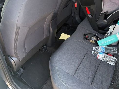 Used 2025 Nissan Kicks SV image 10