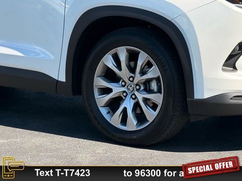 Used 2024 Toyota Grand Highlander Limited image 30
