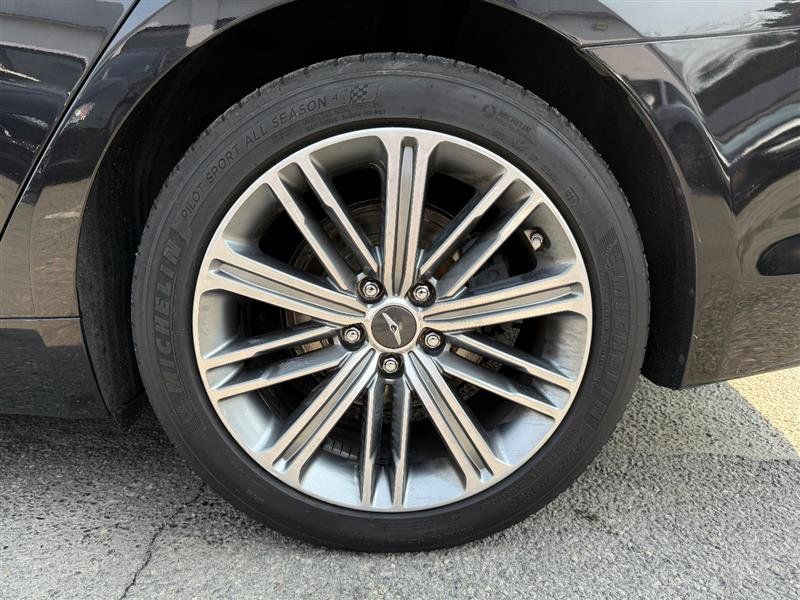 Used 2018 Genesis G80 3.8 RWD image 17