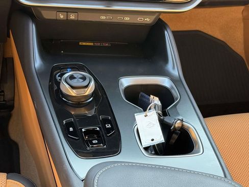 Used 2025 Lexus RZ 450e Premium w/ Technology Package image 20